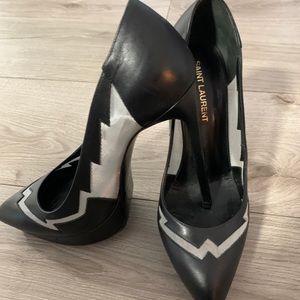 Hot black saint Laurent 👠